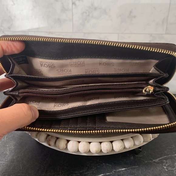 MICHAEL KORS Jet Set Continental WristleT 35H5GTTE3B200 perfect condition - Picture 6 of 7